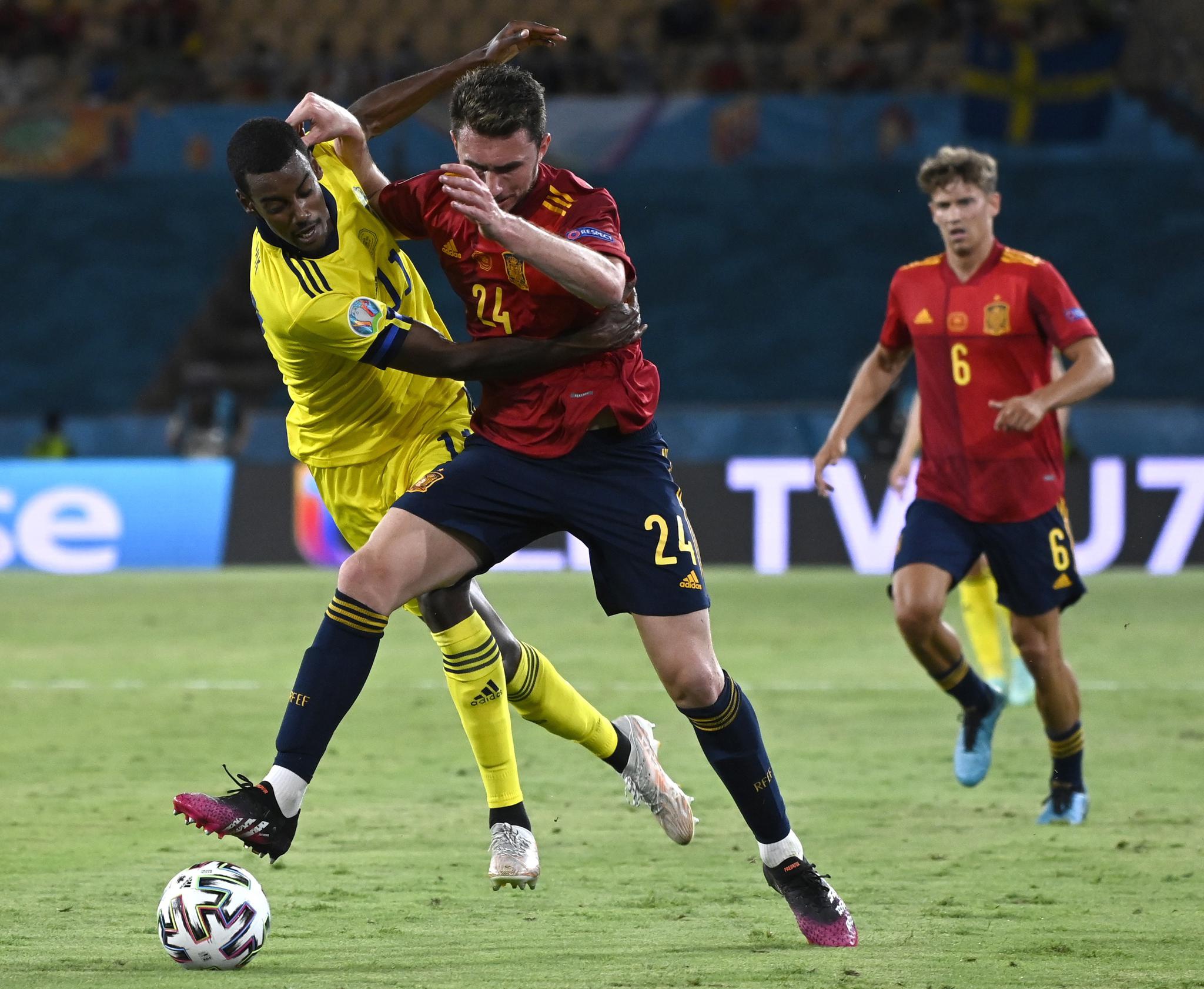 爱游戏官方-瑞典横扫智利，罗德里戈爆发神勇