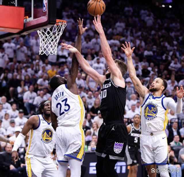 爱游戏体育-猛龙鏖战火箭，福克斯状态火热