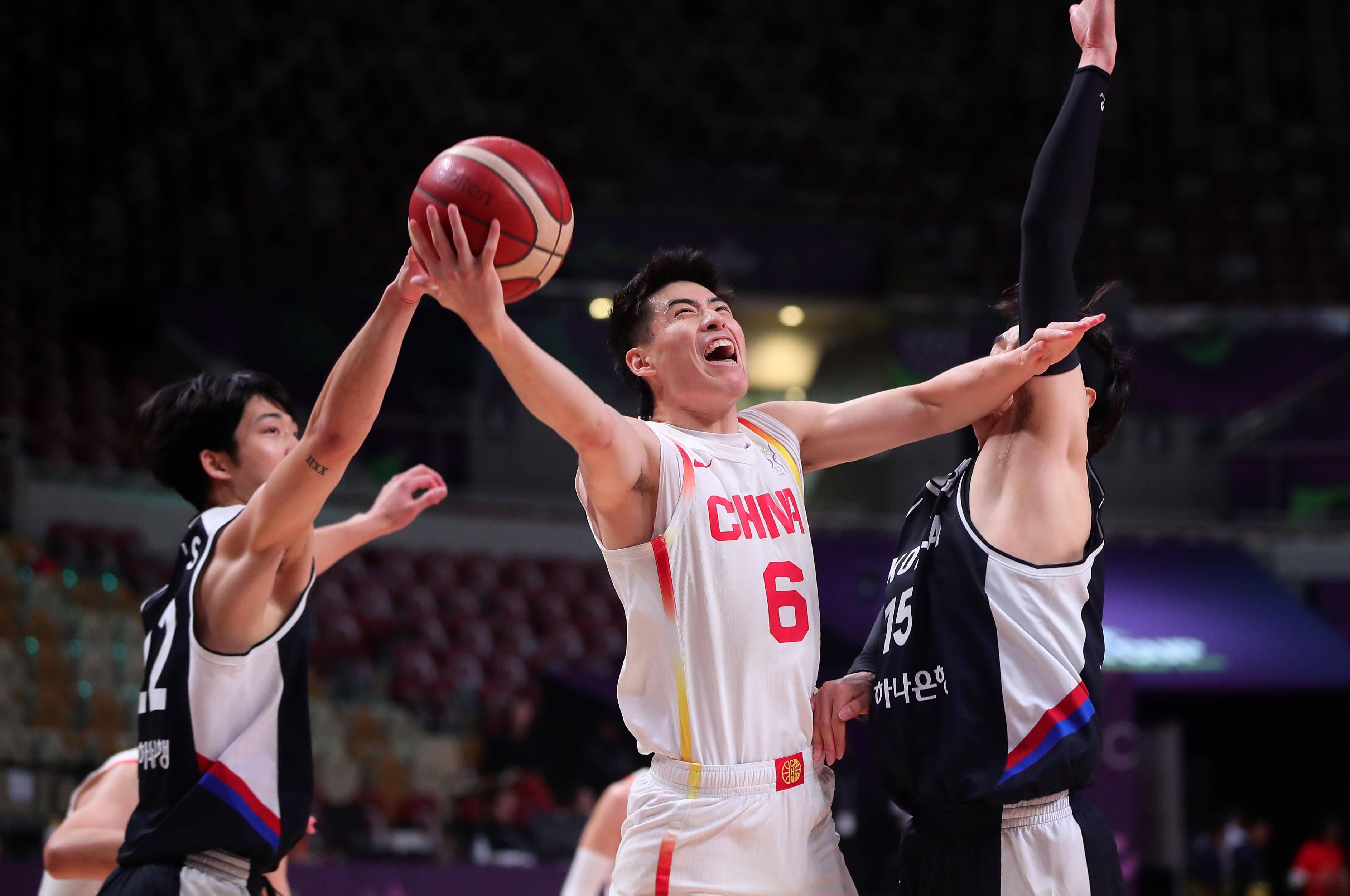 中国队险胜韩国队，张继科点燃赛场