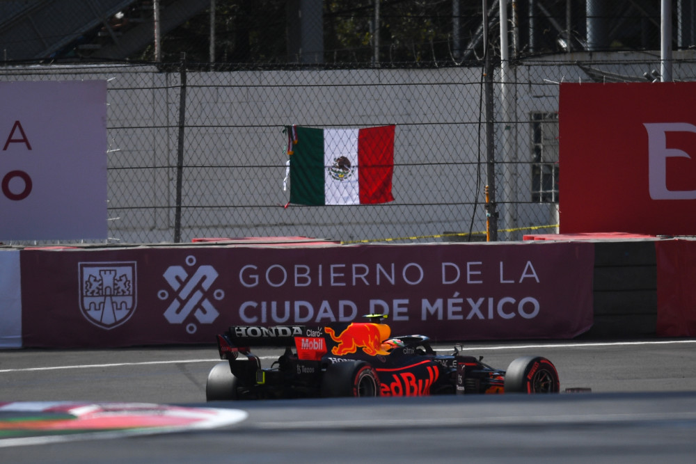 爱游戏-梅赛德斯完胜威廉姆斯，佩雷兹高光表现