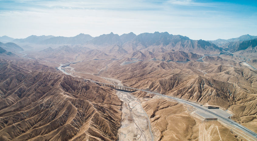 新疆队一路奋战，实现胜利保卫