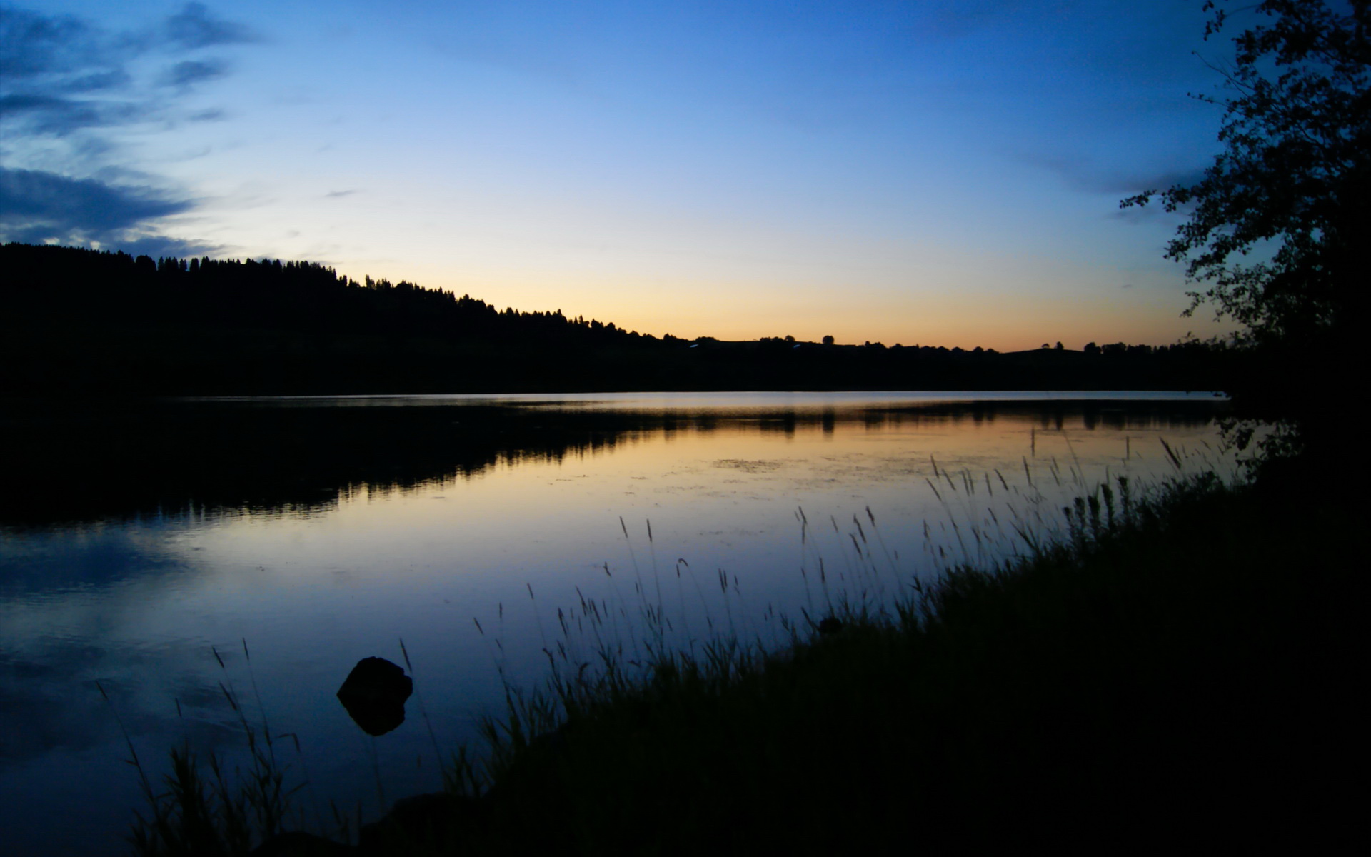 爱游戏体育-铁血高塔截断洛城巨浪！武切维奇30+20+7主导费城攻防交响